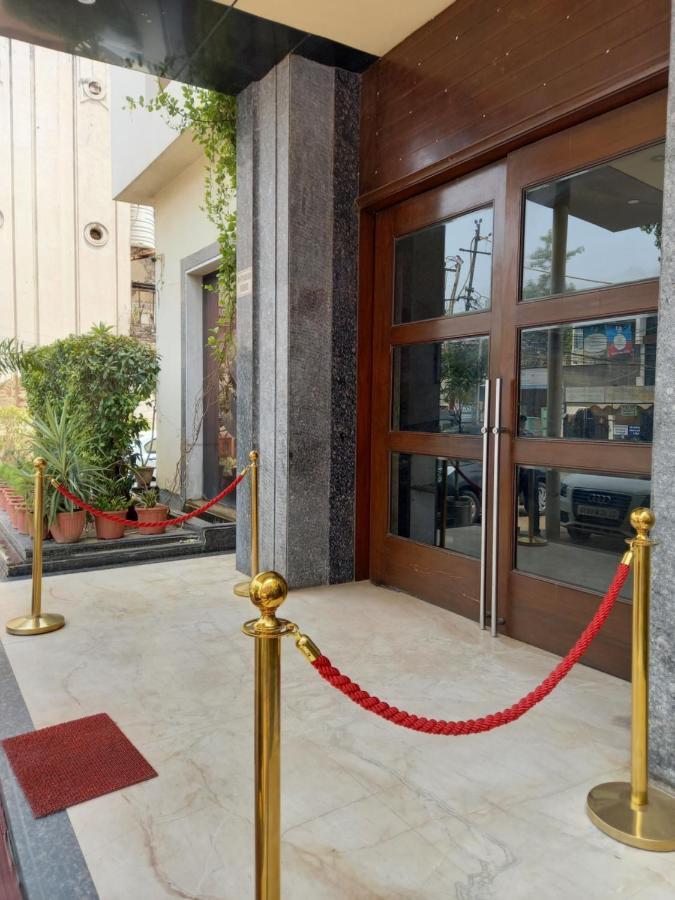 The Grand Radiant Hotel Lucknow Exterior photo