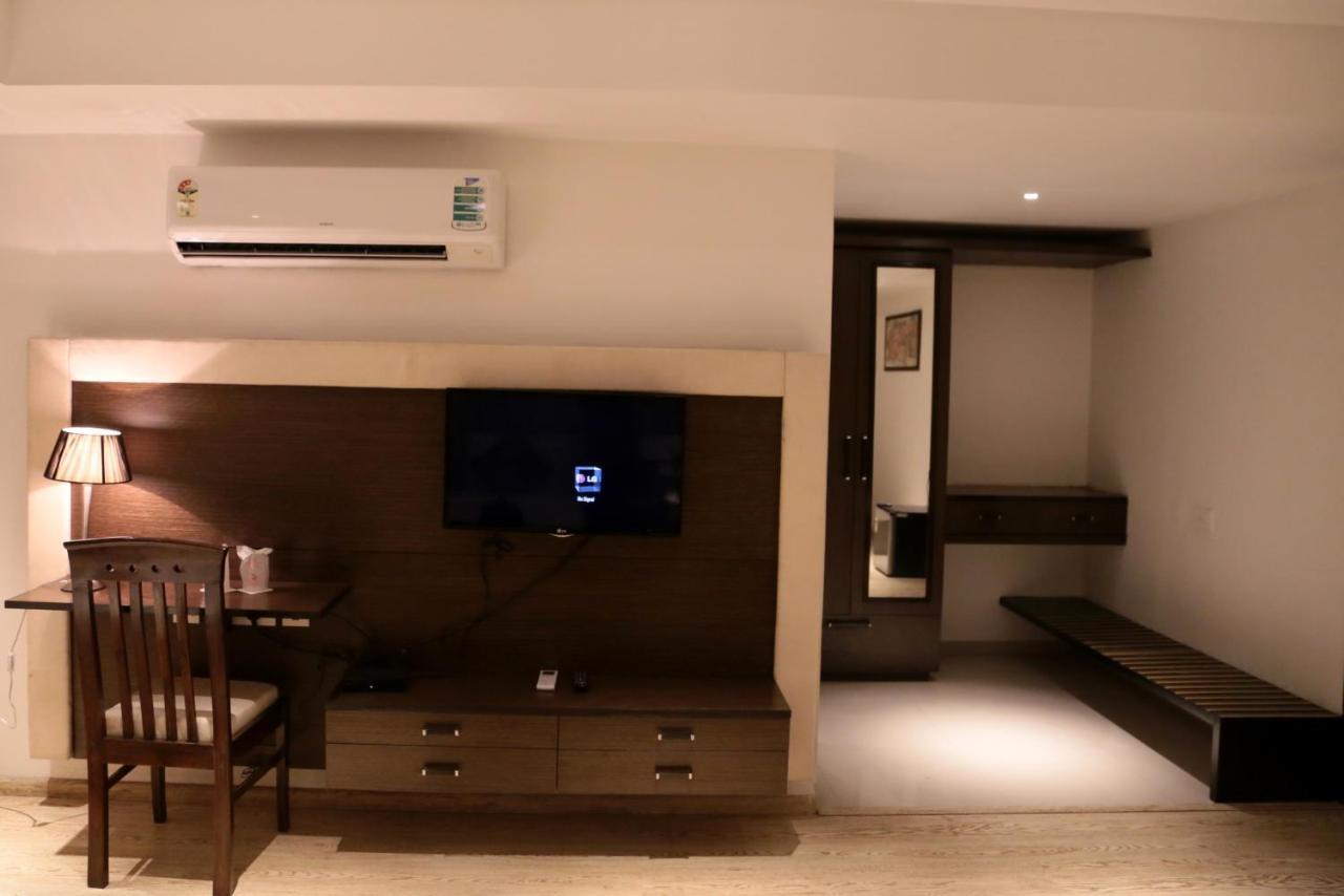 The Grand Radiant Hotel Lucknow Exterior photo